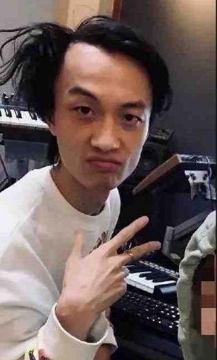 刘迪贤前女友爆料视频,揭秘背后惊人真相 第1张 刘迪贤前女友爆料视频,揭秘背后惊人真相 第1张